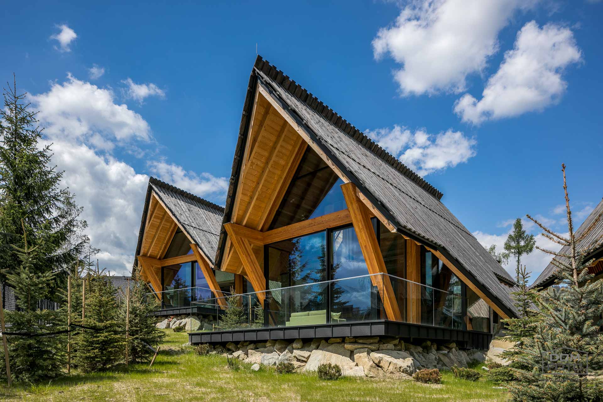 Architektura i budynki - DOMFOTO - fotograf wnętrz i architektury. Fotografia nieruchomości w miastach: Kraków, Zakopane, Szczawnica, Nowy Targ, Rabka-Zdrój, Nowy Sącz, Myślenice, Kościelisko i całej Polsce.