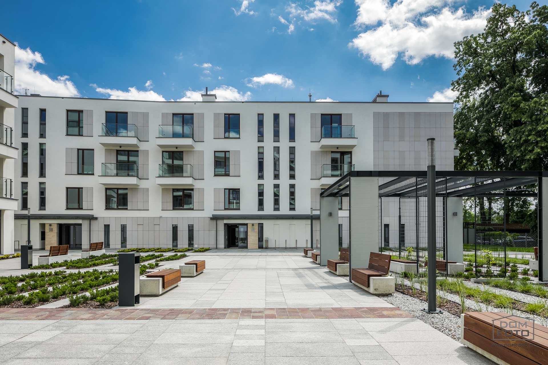 Architektura i budynki - DOMFOTO - fotograf wnętrz i architektury. Fotografia nieruchomości w miastach: Kraków, Zakopane, Szczawnica, Nowy Targ, Rabka-Zdrój, Nowy Sącz, Myślenice, Kościelisko i całej Polsce.