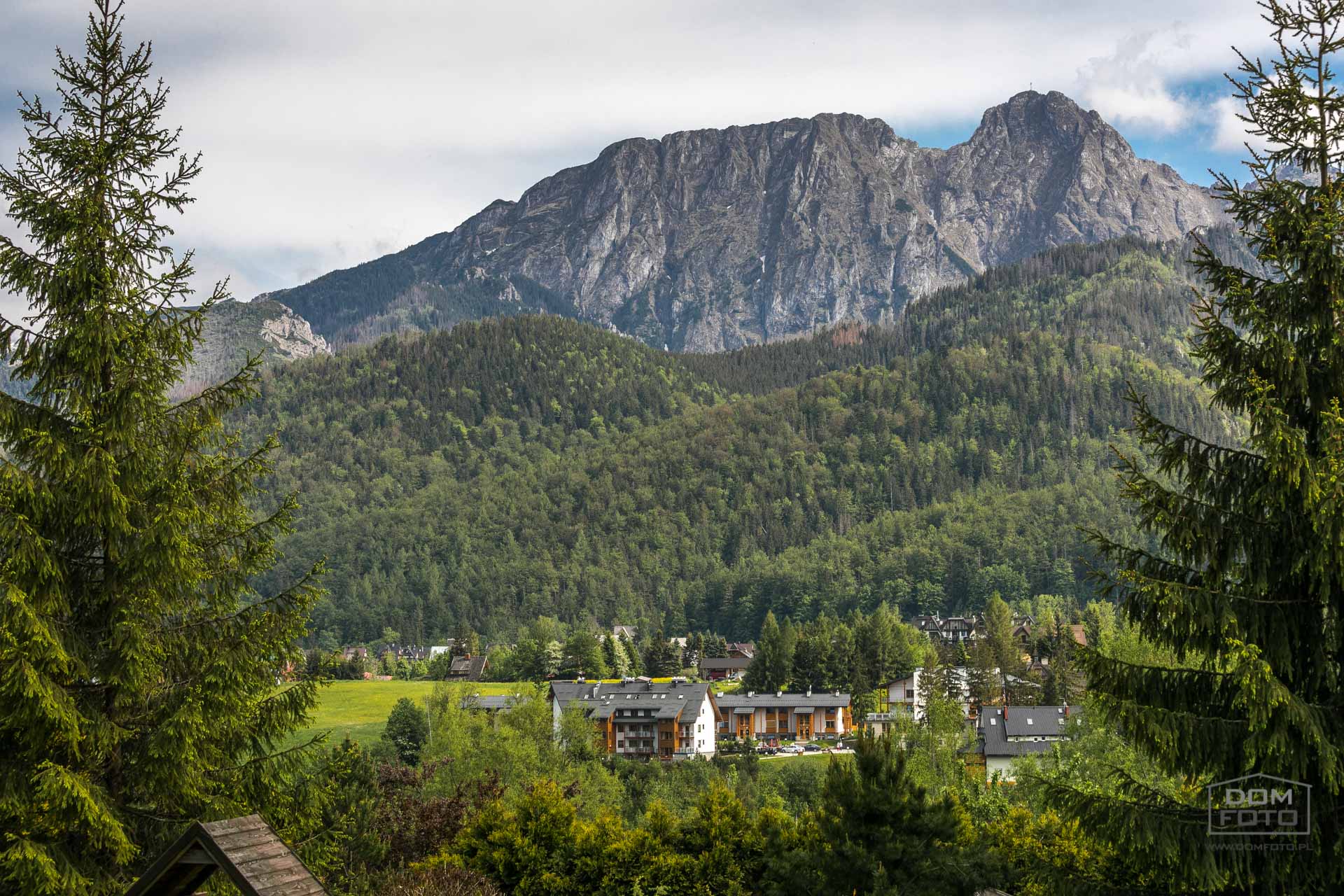 Architektura i budynki - DOMFOTO - fotograf wnętrz i architektury. Fotografia nieruchomości w miastach: Kraków, Zakopane, Szczawnica, Nowy Targ, Rabka-Zdrój, Nowy Sącz, Myślenice, Kościelisko i całej Polsce.